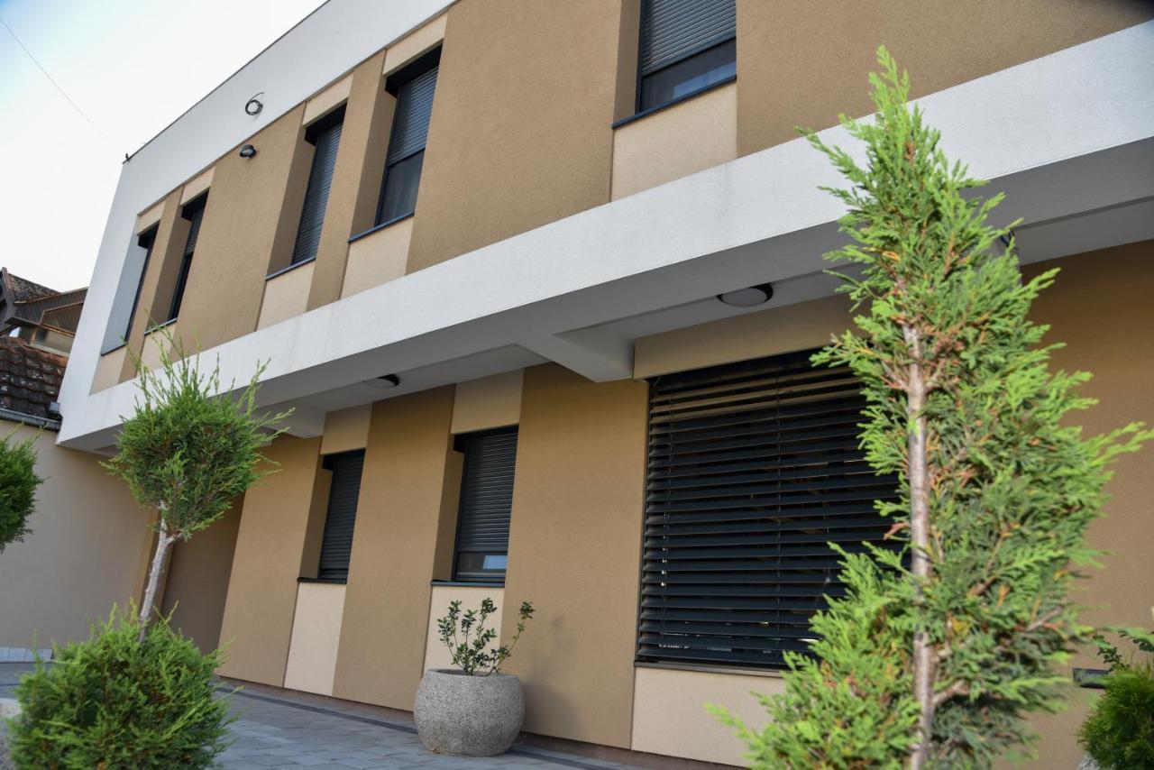 Merak Rooms & Caffe Bar Σάμπατς Εξωτερικό φωτογραφία